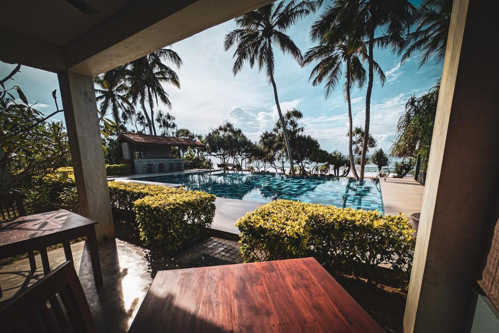 Ananya Beach Resort Tangalle Exterior photo